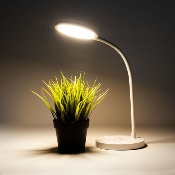 Светодиодная настольная лампа с беспроводной зарядкой QI TL90560 - купить Рабочие лампы по цене 5080.0