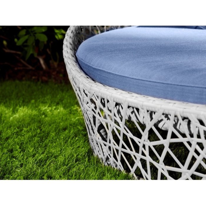 Оттоманка Лаурель с голубыми подушками - лучшие Садовые кресла в INMYROOM