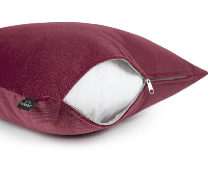 Декоративная подушка Shaggy 45х45 бордового цвета - купить Декоративные подушки по цене 865.0