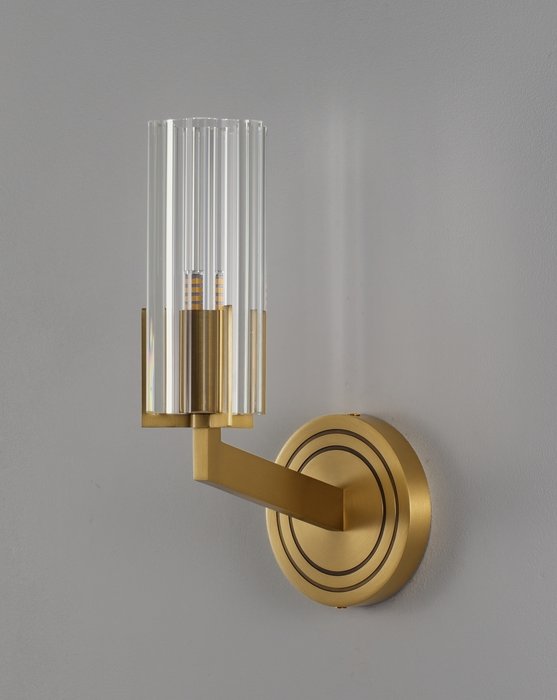 Светильник настенный Brass V11015-1W прозрачно-золотого цвета - купить Бра и настенные светильники по цене 8990.0