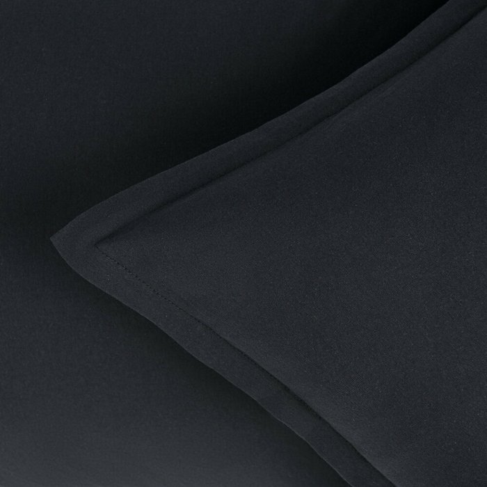 Трикотажное одеяло Роланд 155х215 черного цвета - лучшие Одеяла в INMYROOM