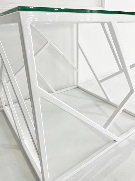 Журнальный столик "Ellis" белый с тонированным стеклом (450х450х450) - купить Журнальные столики по цене 13600