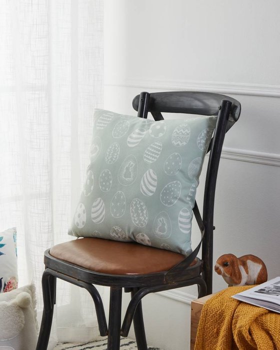 Подушка декоративная Gebeng 45х45 серо-зеленого цвета - лучшие Декоративные подушки в INMYROOM