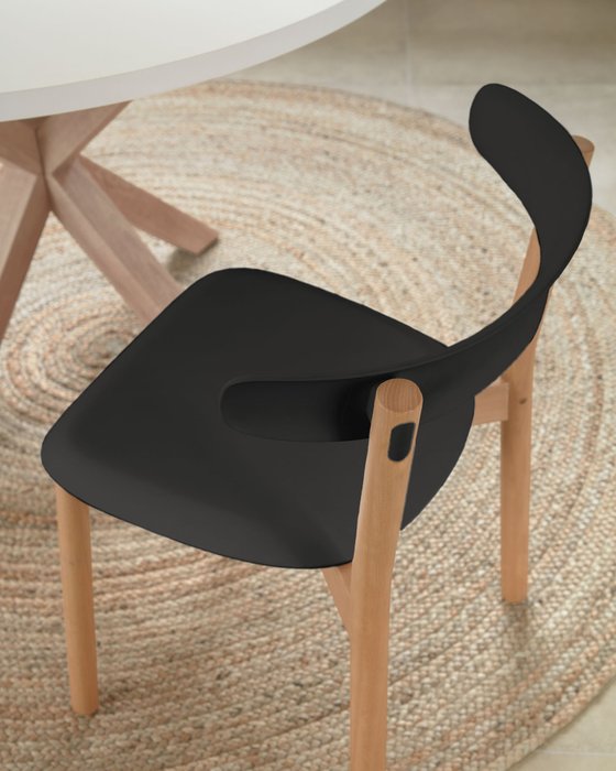 Стул Santina черного цвета - лучшие Обеденные стулья в INMYROOM