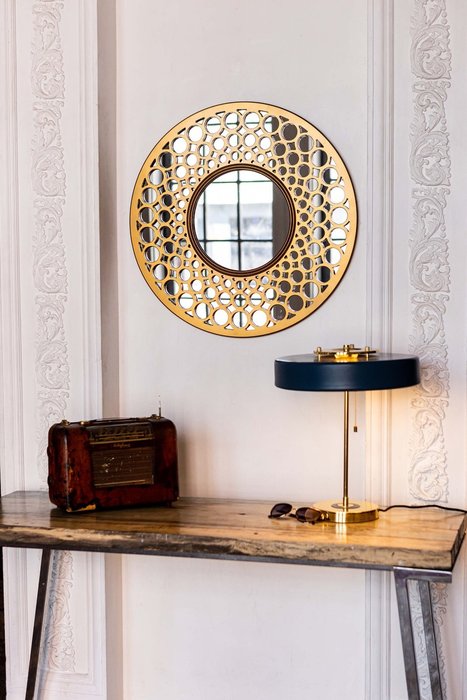 Зеркало настенное Round золотого цвета - купить Настенные зеркала по цене 20000.0