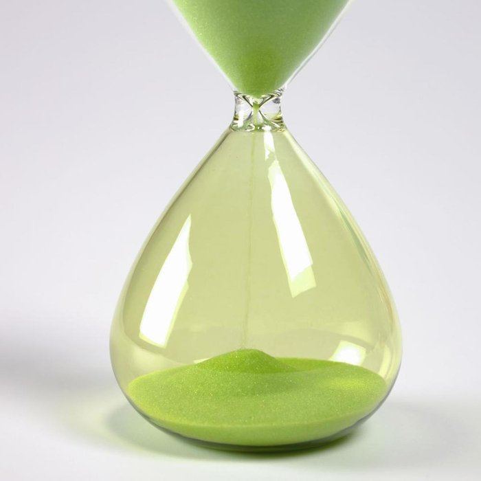 Песочные часы Breshna зеленого цвета - купить Фигуры и статуэтки по цене 1590.0
