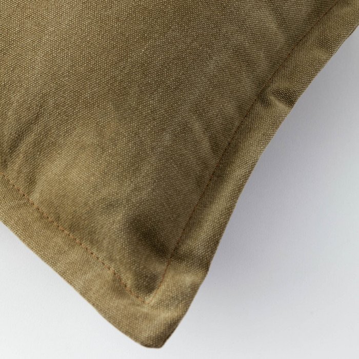 Чехол на подушку Lisette зеленого цвета - купить Декоративные подушки по цене 3090.0