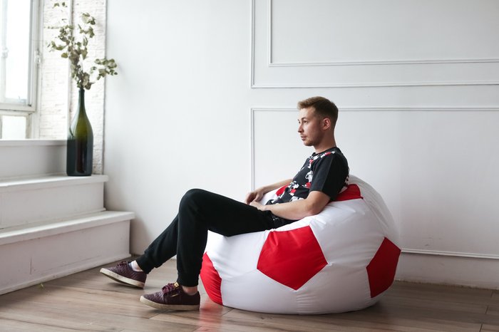 Кресло Мяч красно-белого цвета - лучшие Бескаркасная мебель в INMYROOM