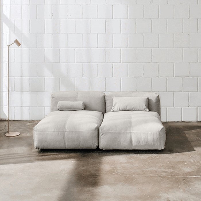 Прямой диван Фиджи малый молочного цвета - лучшие Прямые диваны в INMYROOM