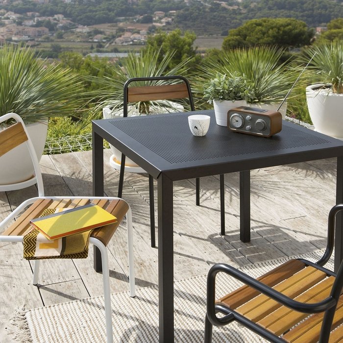Квадратный садовый стол из перфорированного металла Choe черного цвета - купить Садовые столы по цене 15765.0