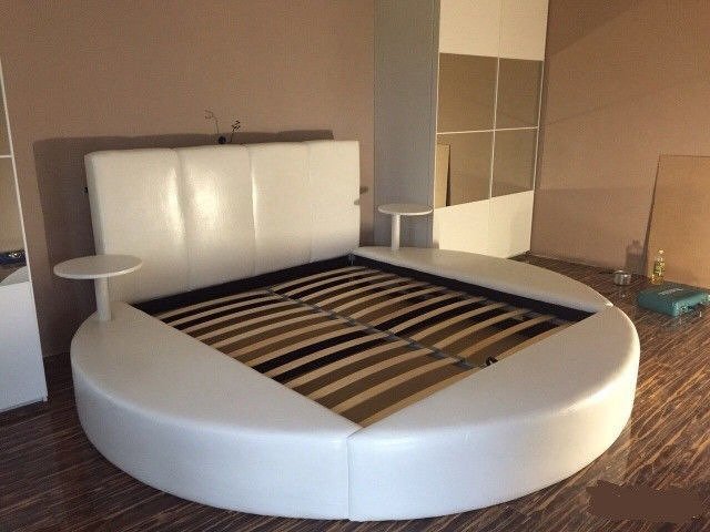 Кровать " Letto Rotondo GM 05 " с обивкой из экокожи или велюра 160х200 см