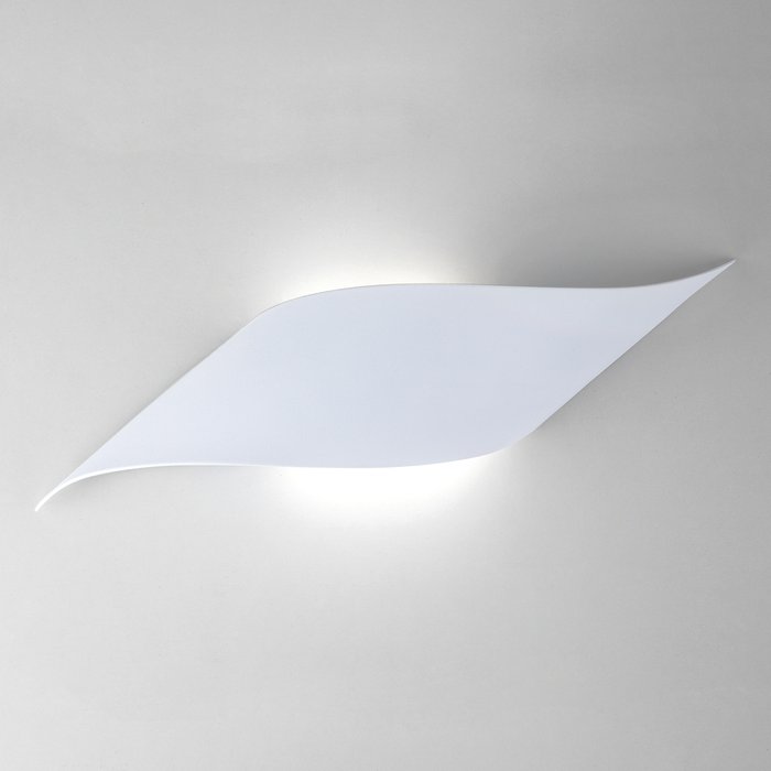 Настенный светодиодный светильник Elegant Led белого цвета
