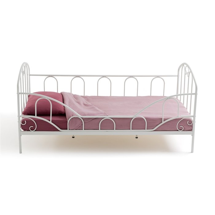 Кровать-кушетка из металла с основанием Aela 90x190 белого цвета - лучшие Одноярусные кроватки в INMYROOM