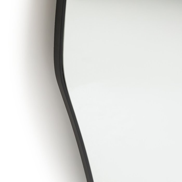 Зеркало органичной формы Ornica черного цвета - купить Настенные зеркала по цене 26650.0