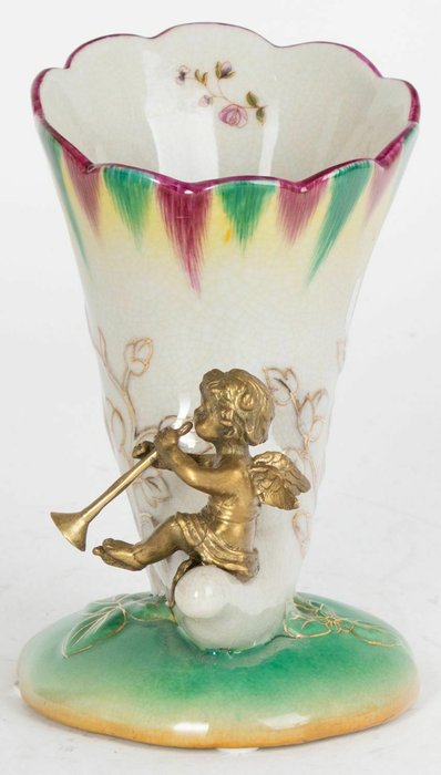 Фарфоровая ваза белого цвета - купить Вазы  по цене 7930.0