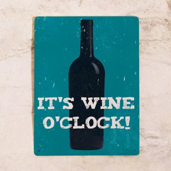 Жестяная табличка для бара Wine o'clock