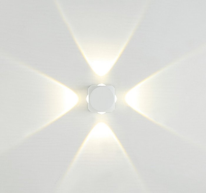 Светильник настенный LED 4*2W 4000K Белый 220V IP54 IL.0014.0016-4 WH Светильник настенный LED 4*2W 4000K Белый 220V IP54 IL.0014.0016-4 WH