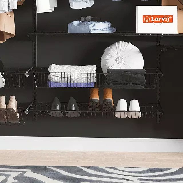 Полка-корзина 90x41 черного цвета - купить Комплектующие для гардеробных систем по цене 1695 Полка-корзина 90x41 черного цвета - купить Комплектующие для гардеробных систем по цене 1695