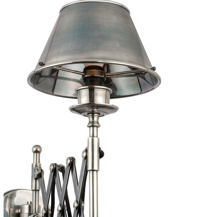 Настенная лампа серебряного цвета  - лучшие Бра и настенные светильники в INMYROOM