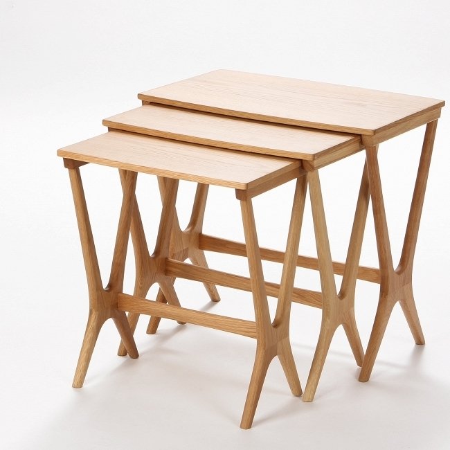 Набор кофейных столов Nesting из дерева - купить Кофейные столики по цене 30591.0