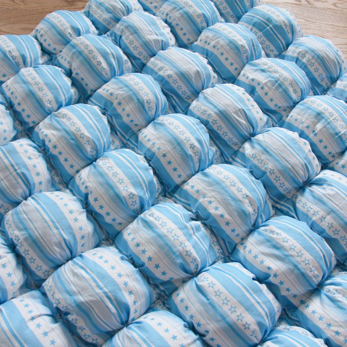 Игровой коврик Бомбон Blue Stripes 110х110 - лучшие Ковры для детской в INMYROOM