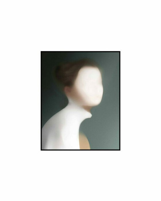 Интерьерная картина-жикле Portrait U 40х50 бело-серого цвета Интерьерная картина-жикле Portrait U 40х50 бело-серого цвета