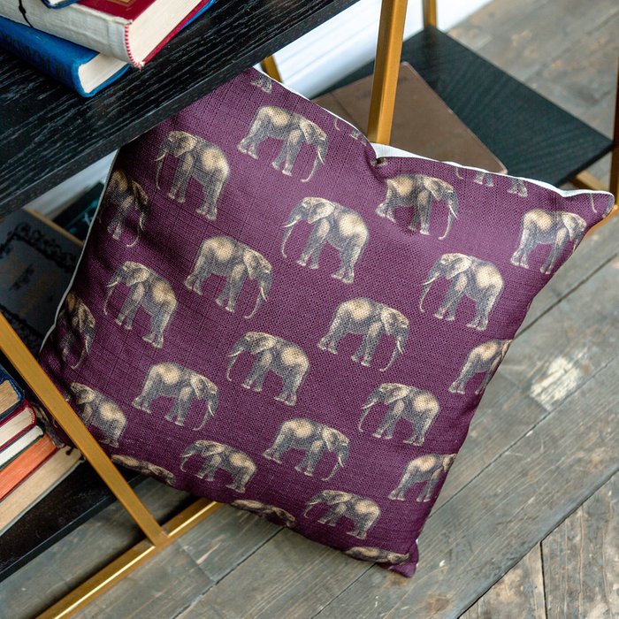 Интерьерная подушка Группа слонов в бордовом - купить Декоративные подушки по цене 2000.0
