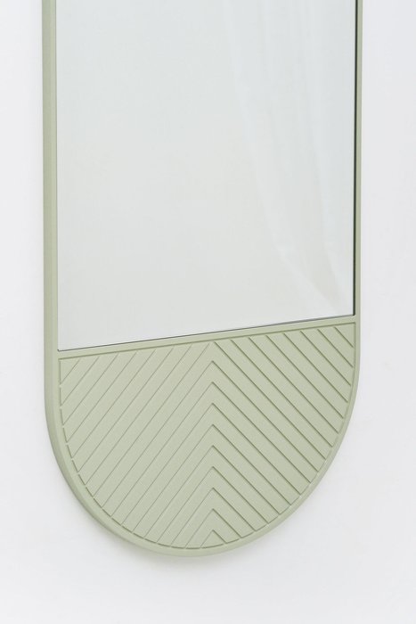 Настенное овальное зеркало Buro с орнаментом - лучшие Настенные зеркала в INMYROOM