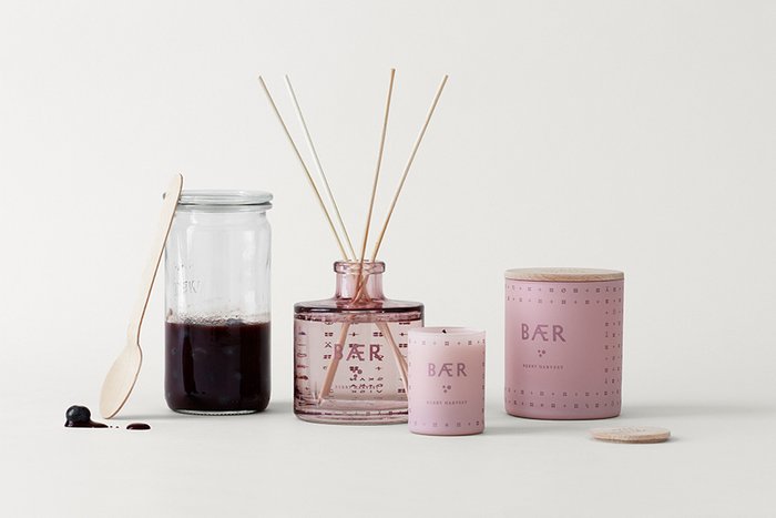 Свеча ароматическая Baer розового цвета с крышкой - купить Свечи по цене 1390.0