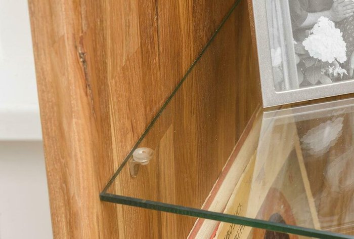 Шкаф с витриной Ирвинг бежевого цвета (правый) - лучшие Шкафы витринные в INMYROOM