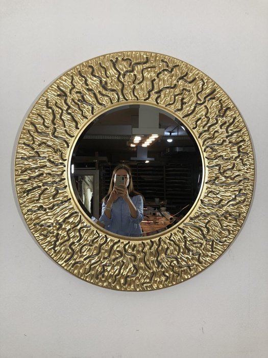 Настенное зеркало Coral цвета золотая поталь - купить Настенные зеркала по цене 55000.0