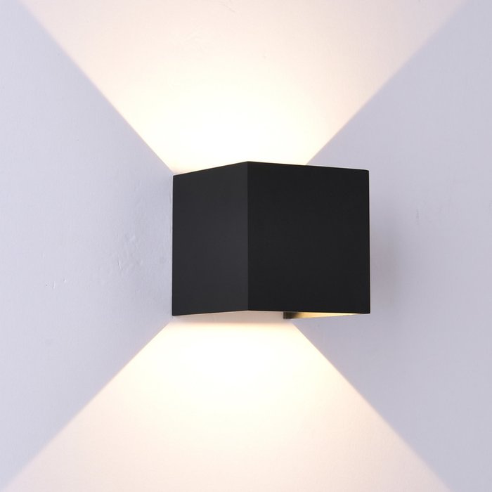 Уличный настенный светильник Davos черного цвета - купить Настенные уличные светильники по цене 10507.0