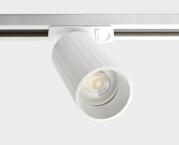 Трековый светильник Italline IT08-8010 white - купить Трековые светильники по цене 1600.0 Трековый светильник Italline IT08-8010 white - купить Трековые светильники по цене 1600.0
