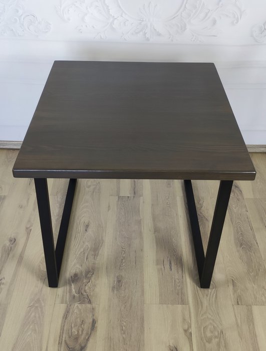 Стол обеденный Loft 80х80 со столешницей из массива сосны цвета венге - лучшие Обеденные столы в INMYROOM Стол обеденный Loft 80х80 со столешницей из массива сосны цвета венге - лучшие Обеденные столы в INMYROOM