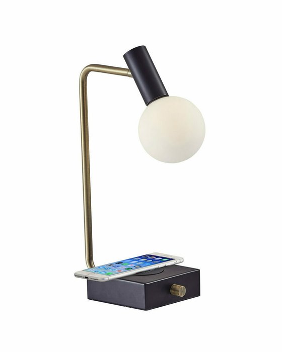 Настольная лампа Ньют черно-золотого цвета с беспроводной зарядкой - купить Настольные лампы по цене 9555.0