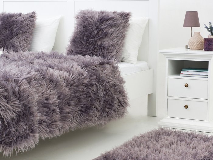 Покрывало Furry фиолетового цвета 220х240 - лучшие Покрывала в INMYROOM