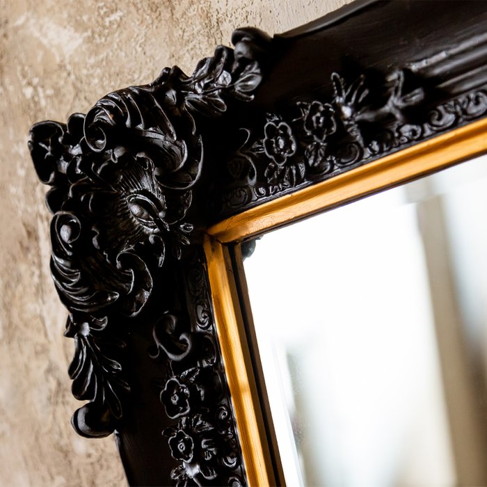 Зеркало настенное Моррис в раме черного цвета  - купить Настенные зеркала по цене 25000.0