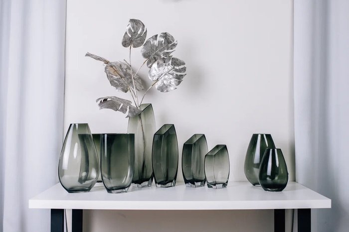 Декоративная ваза L из дымчатого стекла - купить Вазы  по цене 1750.0