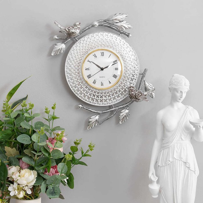 Часы настенные Терра Мей серебряного цвета - лучшие Часы в INMYROOM