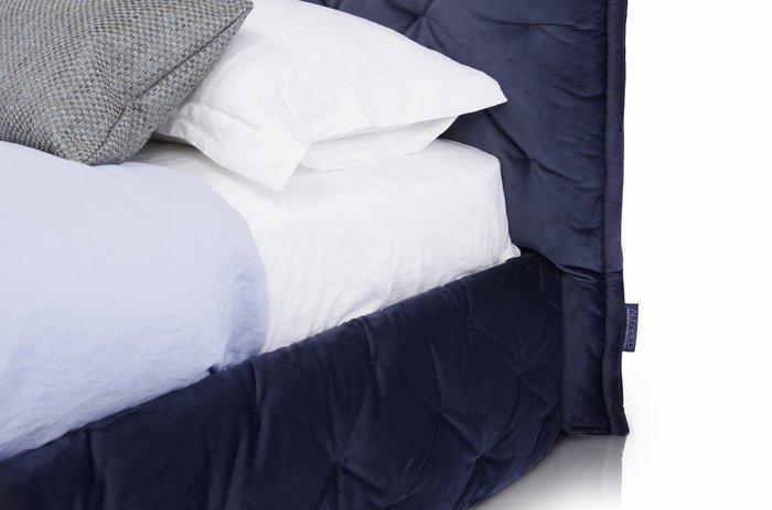 Кровать с подъемным меxанизмом Club 160х190 синего цвета - лучшие Кровати для спальни в INMYROOM