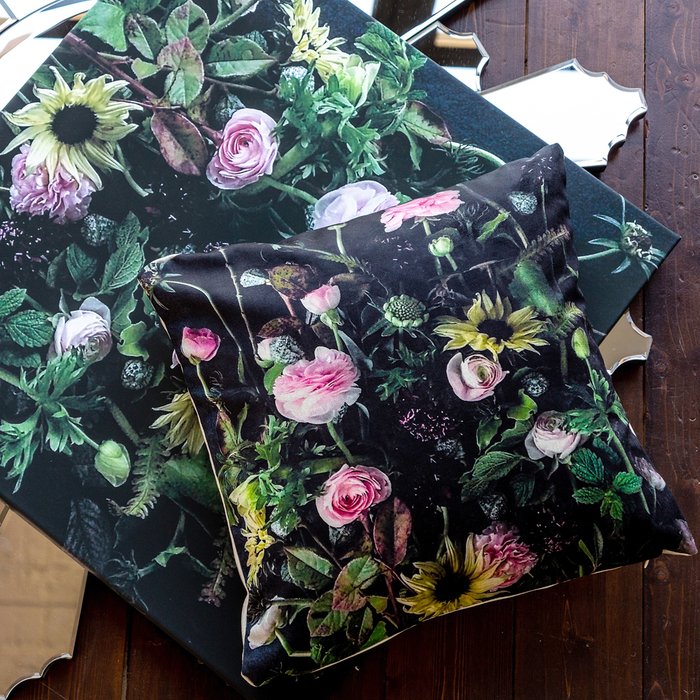 Декоративная подушка Chalk Rose с чехлом  - лучшие Декоративные подушки в INMYROOM