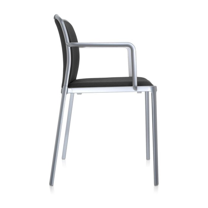 Стул Audrey Soft черного цвета с подлокотниками  - лучшие Обеденные стулья в INMYROOM