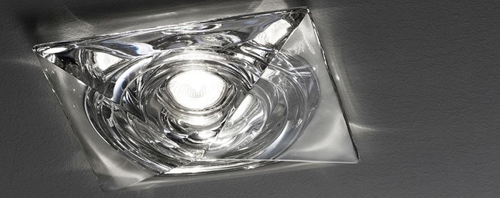 Встраиваемый светильник Faretti Cheope выполнен из прозрачного стекла - купить Встраиваемые споты по цене 7750.0