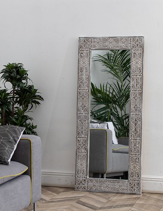 Настенное зеркало Persia Mid Sepia в раме из массива сосны - лучшие Настенные зеркала в INMYROOM