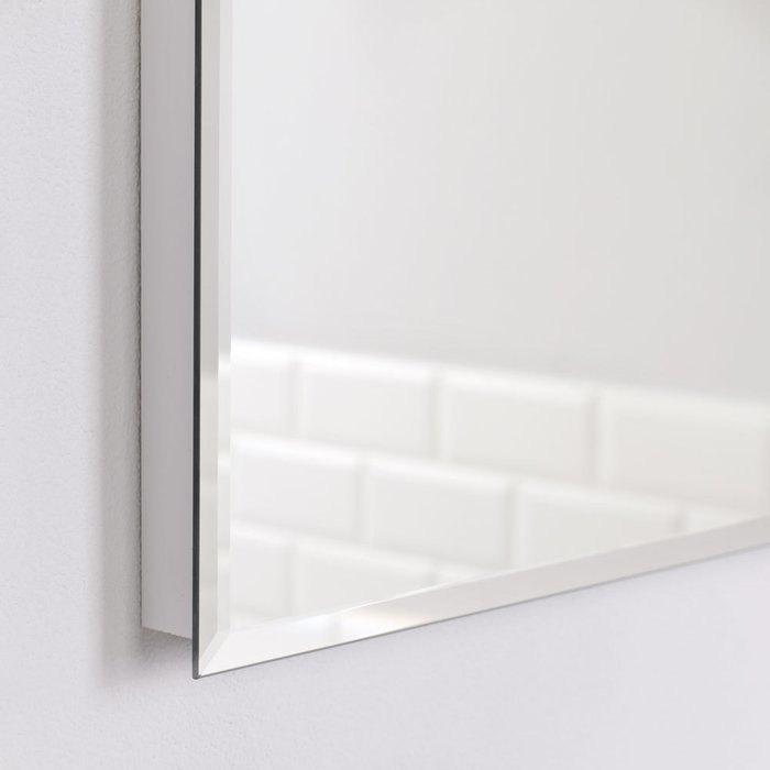 Настенное зеркало White 70х75 с подсветкой  - лучшие Настенные зеркала в INMYROOM