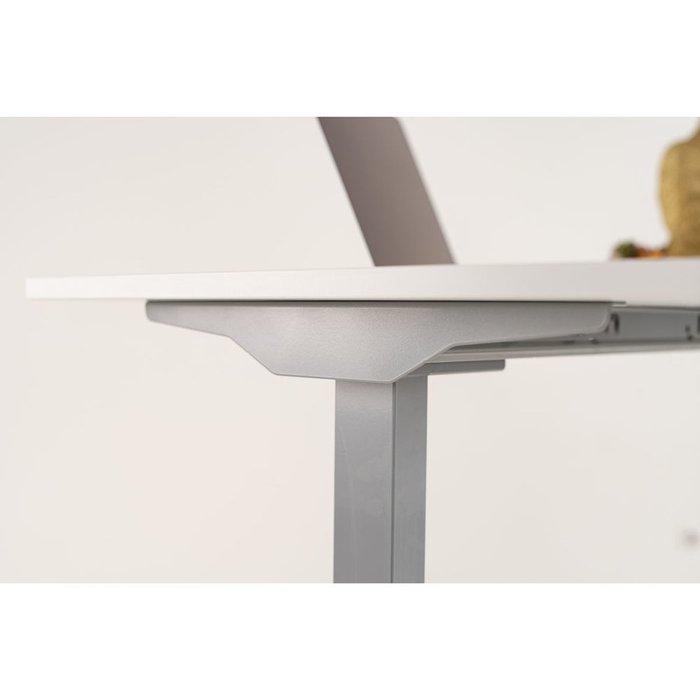 Стол офисный Smart белого цвета - лучшие Письменные столы в INMYROOM