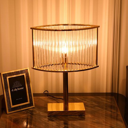 Настольная лампа Stilio золотого цвета - лучшие Настольные лампы в INMYROOM
