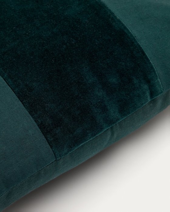 Чехол на подушку Zaira 45х45 темно-зеленого цвета - купить Чехлы для подушек по цене 4690.0