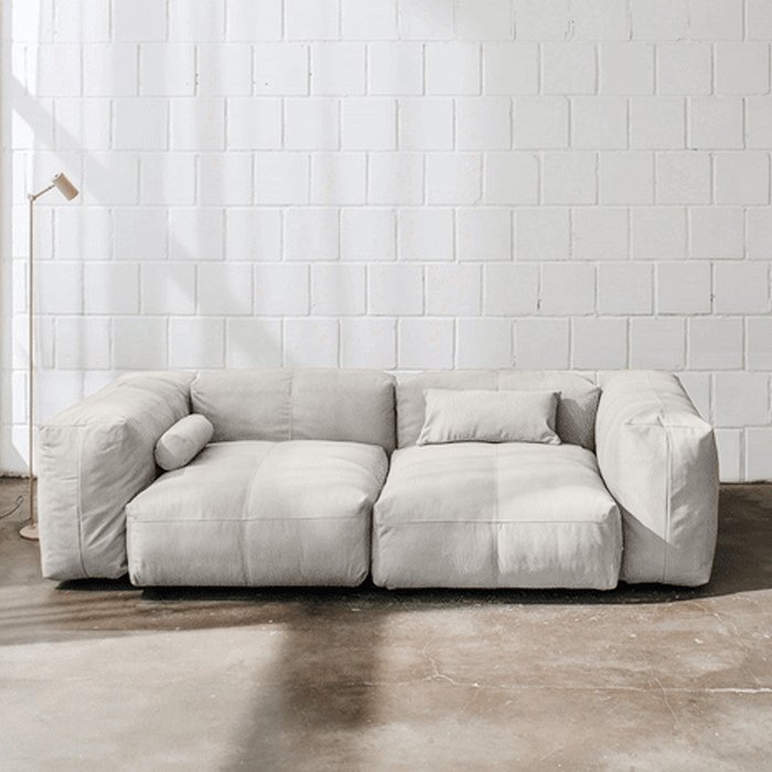 Прямой диван Фиджи двухсекционный большой молочного цвета - лучшие Прямые диваны в INMYROOM