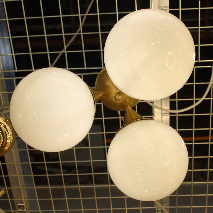 Потолочный светильник Cloyd TAOS-B FM3 / выс. 25 см - латунь - лучшие Потолочные светильники в INMYROOM Потолочный светильник Cloyd TAOS-B FM3 / выс. 25 см - латунь - лучшие Потолочные светильники в INMYROOM